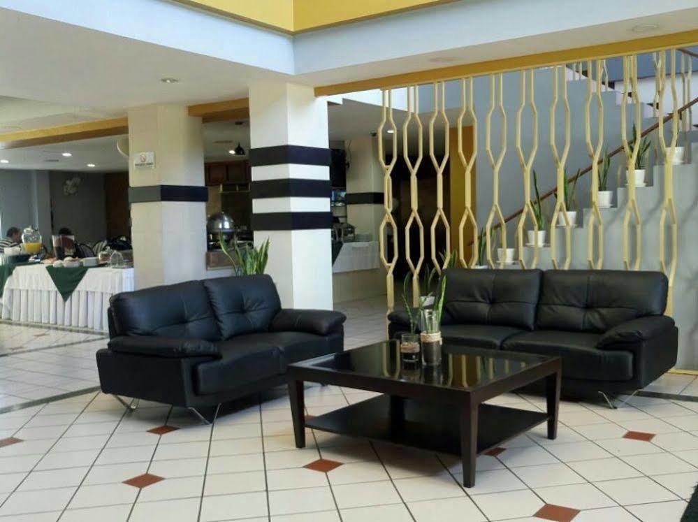 Siesta Hotel And Casino Antiguo Cuscatlán Extérieur photo