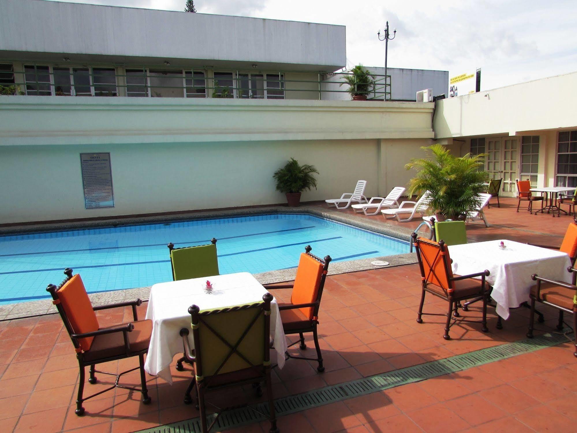Siesta Hotel And Casino Antiguo Cuscatlán Extérieur photo
